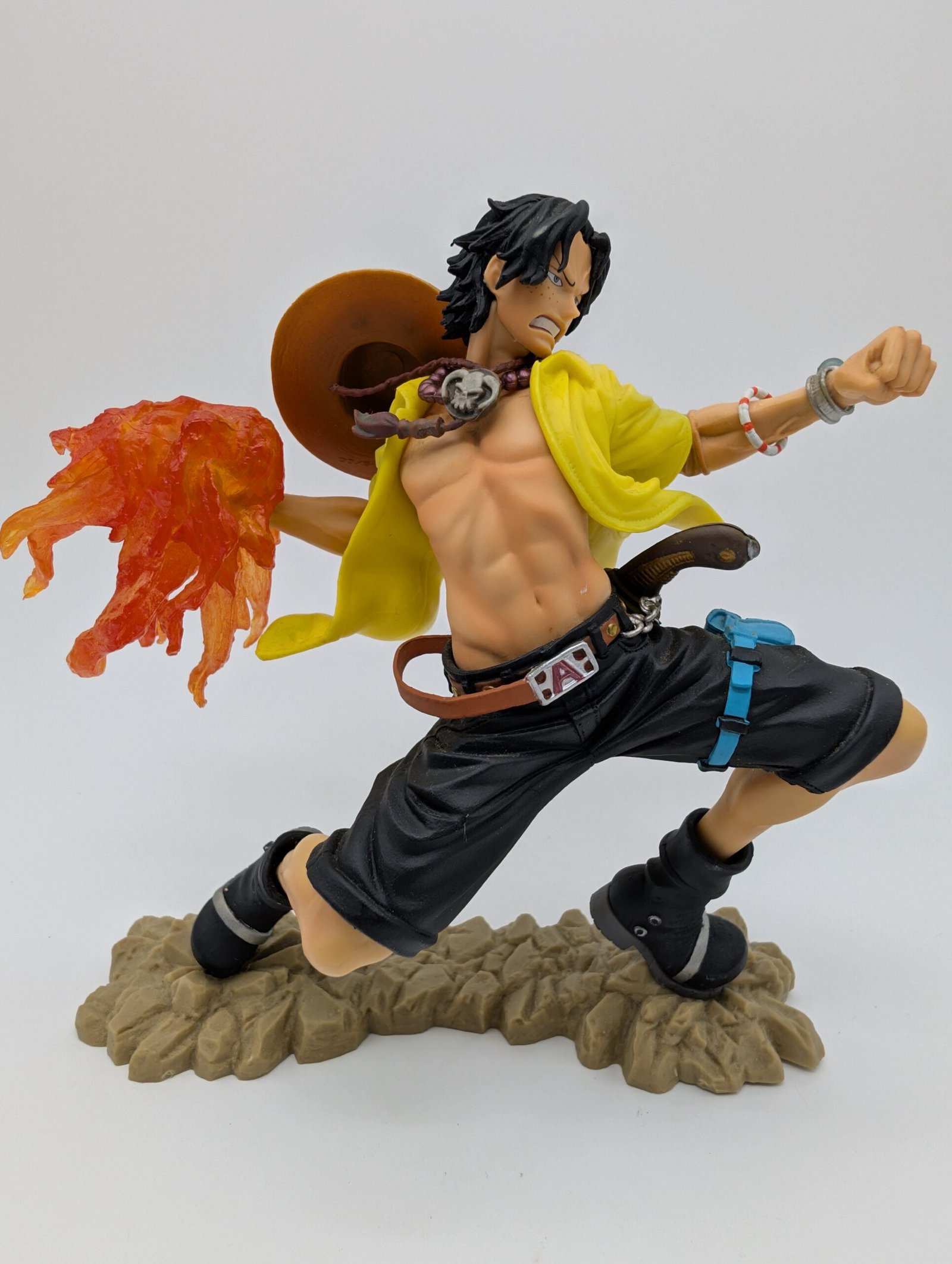 Bandai Ichiban Kuji: Memorial Log Scultures – Portgas D. Ace