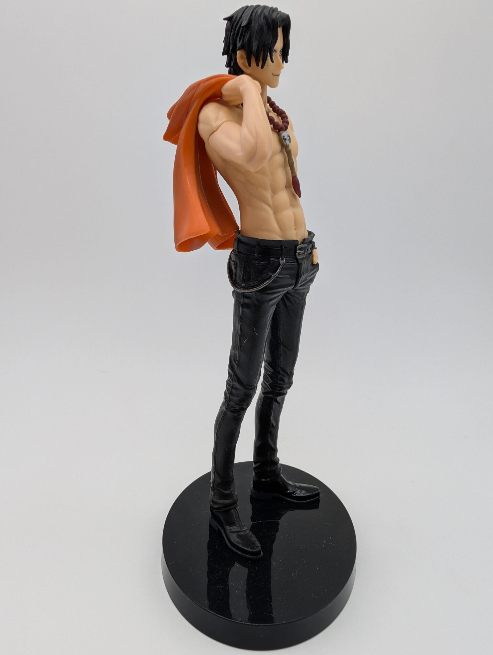 Banpresto DXF: One Piece – Portgas D. Ace – Jeans Version