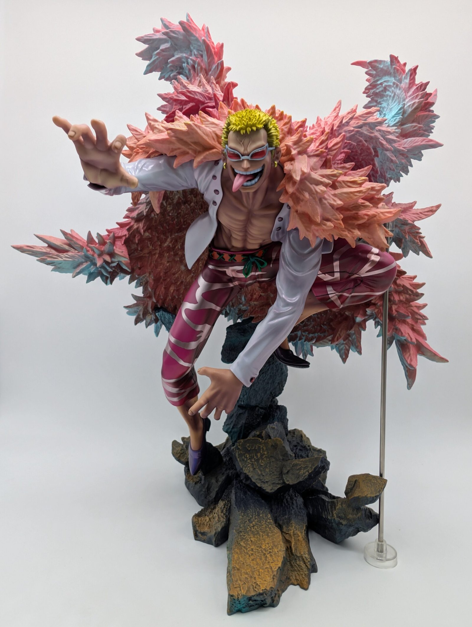 Megahouse POP: One Piece – Donquixote Doflamingo