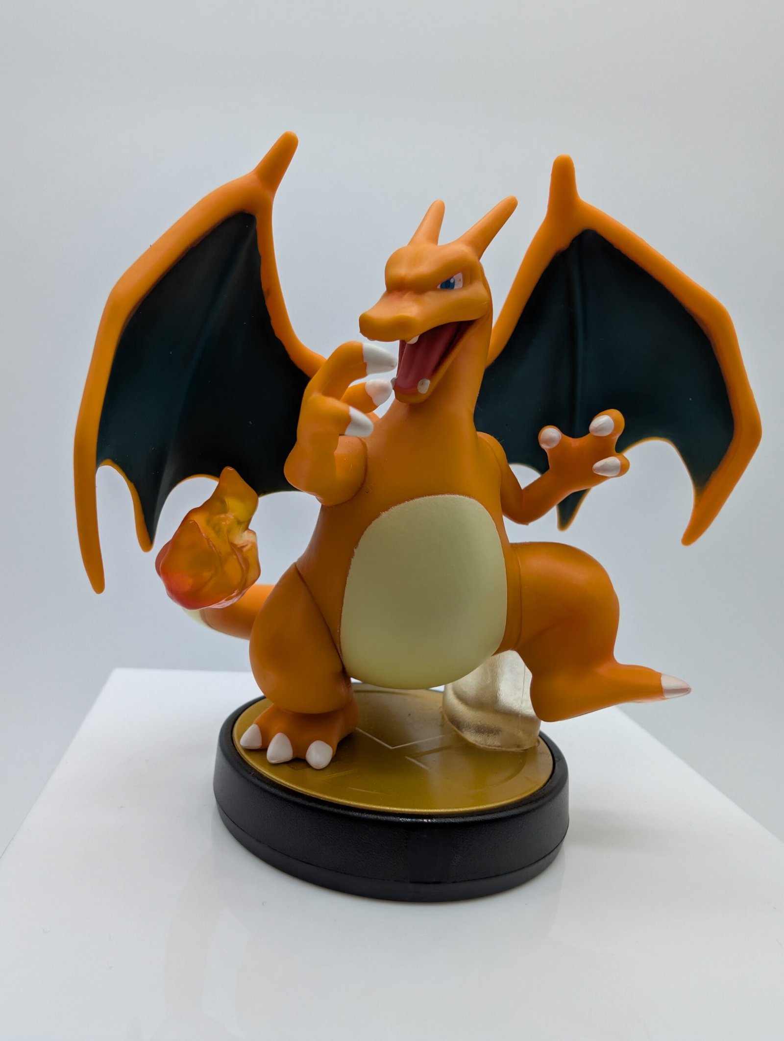Amiibo: Super Smash Bros – Charizard