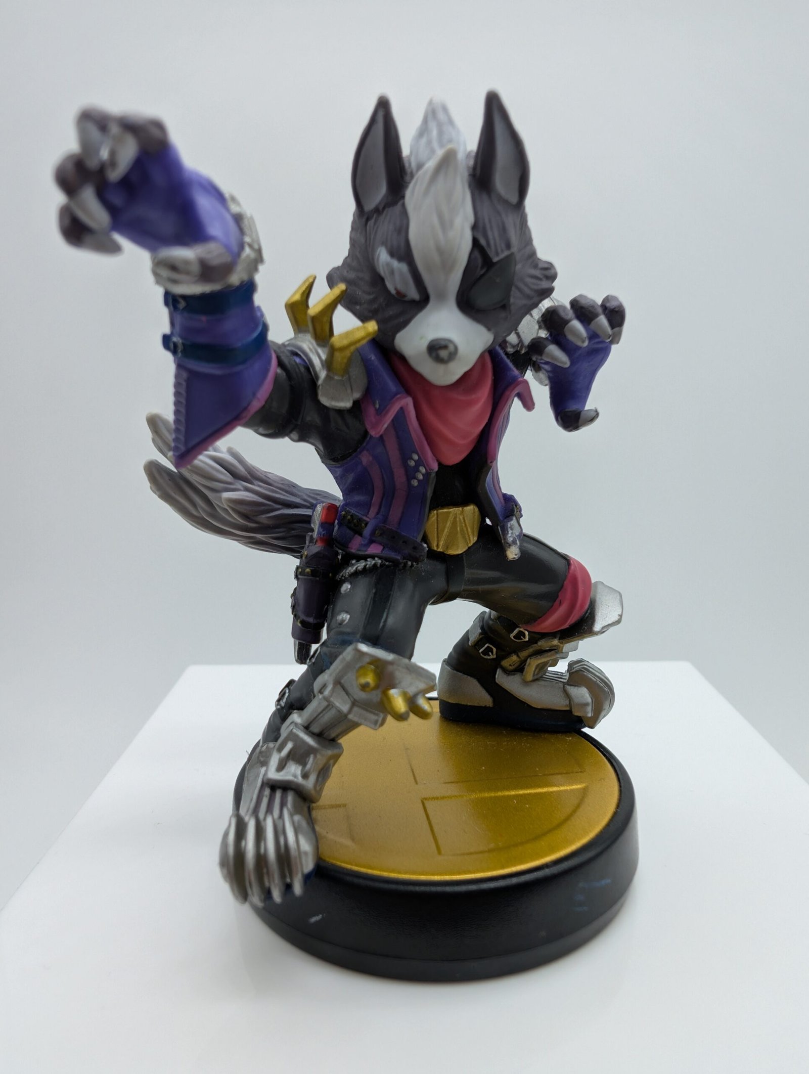 Amiibo: Super Smash Bros – Wolf