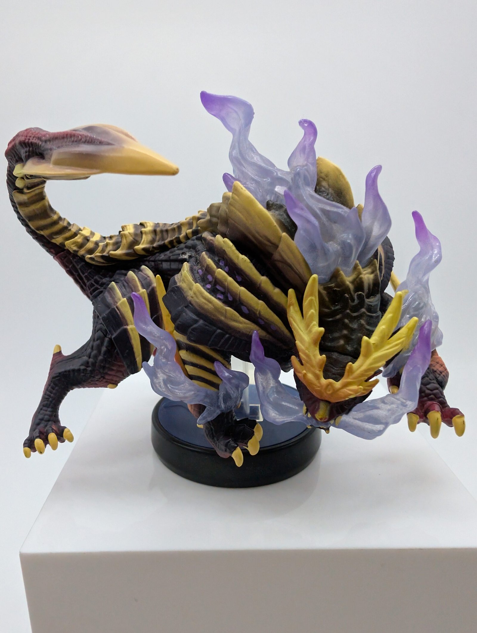 Amiibo: Monster Hunter Rise – Magnamalo