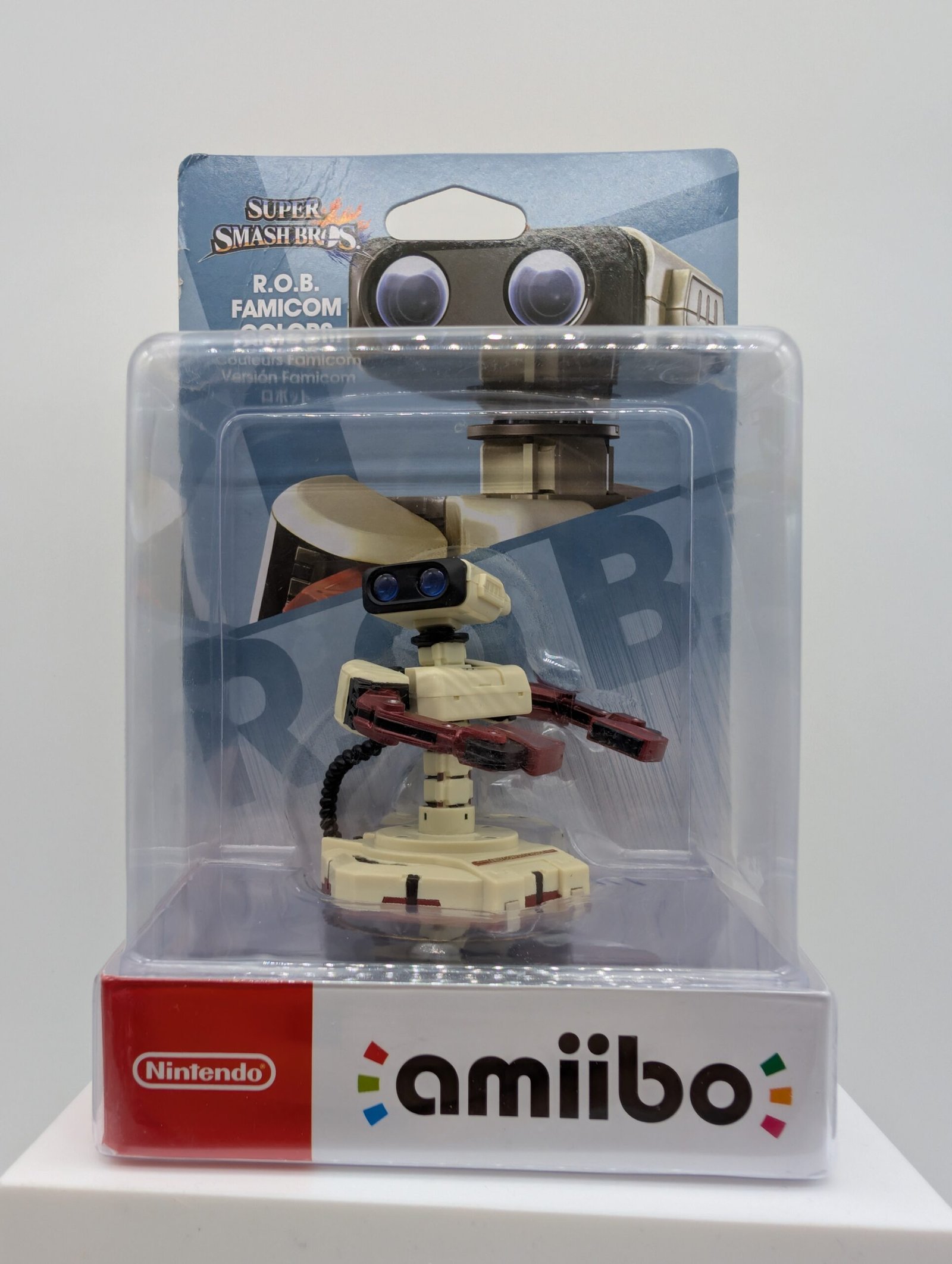 Amiibo: Super Smash Bros – R.O.B. - Colores Famicom