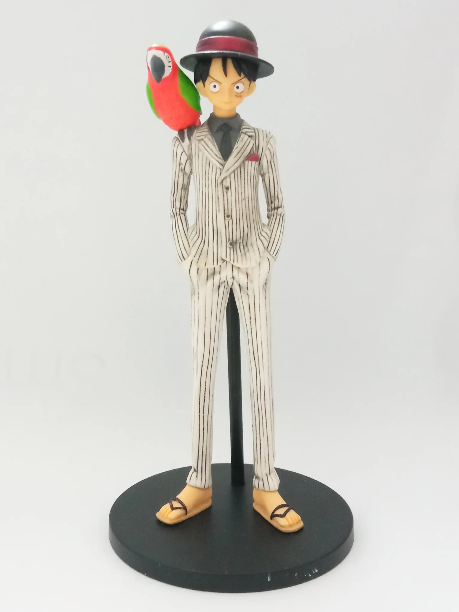Bandai Super One Piece Styling: One Piece – Monkey D. Luffy Suit & Dress Style 1