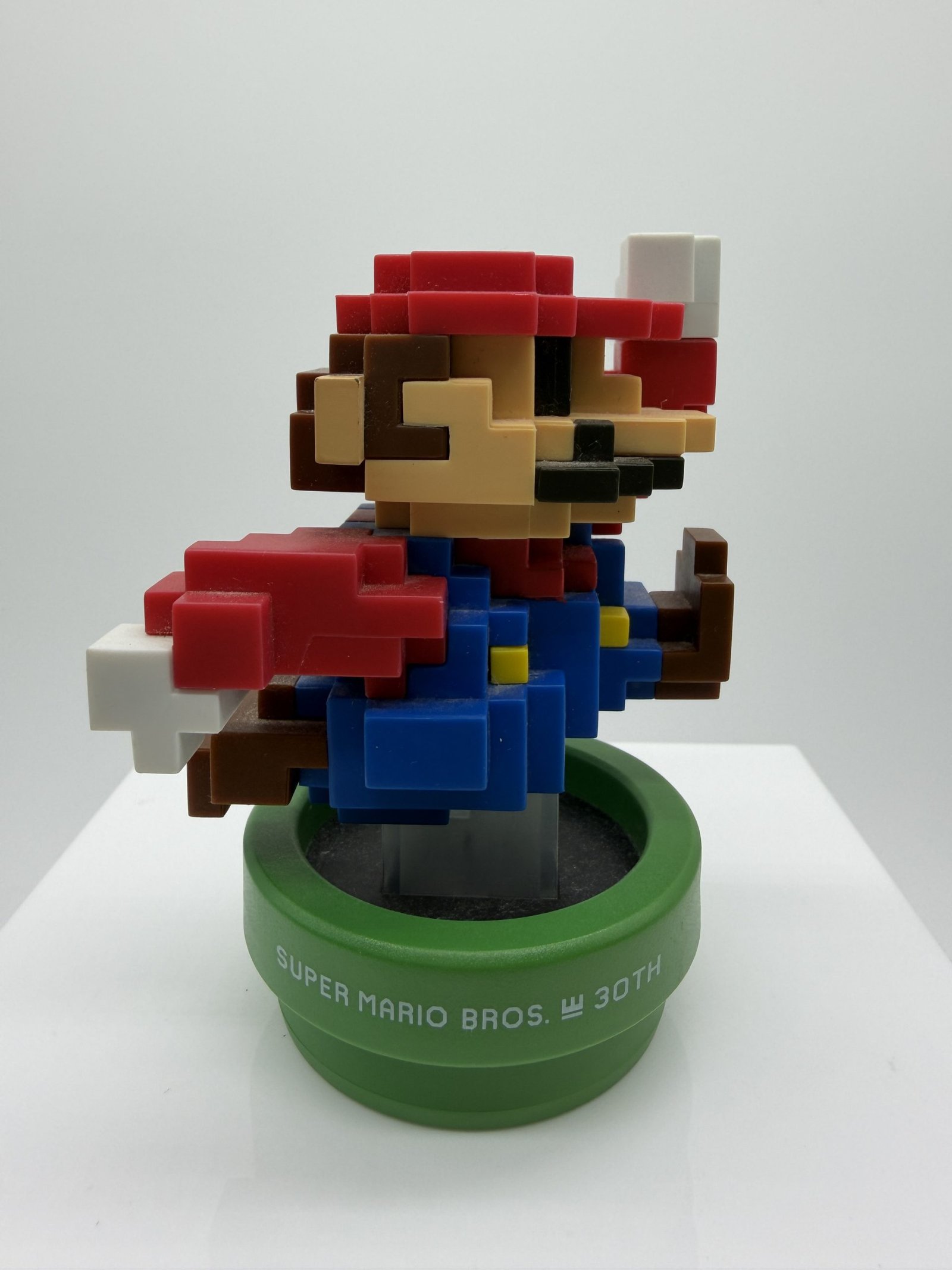 Amiibo: Super Mario Bros. – Mario 30th Anniversary