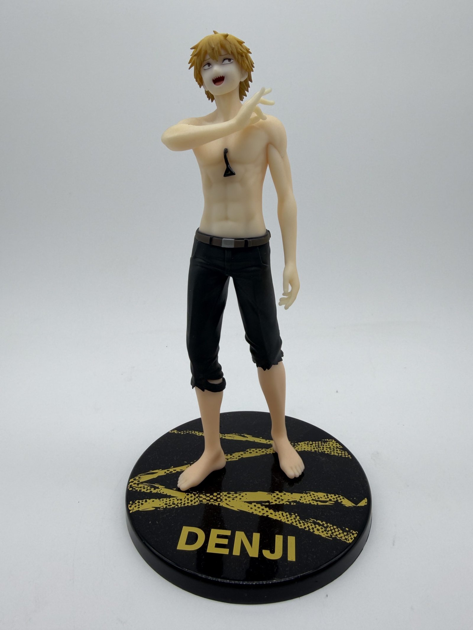 Taito Prize Figure: Chainsaw Man – Denji